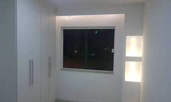 Imagem 3: Excelente apartamento com uma localização privilegiada, contando com três quartos, incluin