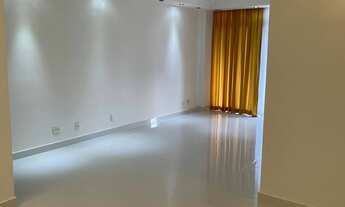 Imagem 2: Belíssimo apartamento 3 quartos, sendo uma suíte, todo em porcelanato, prédio com fino aca