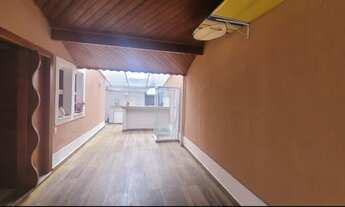 Imagem 2: Casa triplex com 176 metros quadrados, Condomínio com excelente estrutura, quadra de tênis