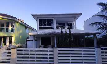 Imagem: Casa de alto padrão com 2 pavimentos, com