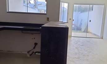 Imagem 5: LINDÍSSIMA CASA RECÉM CONSTRUÍDA COMPOSTA POR SALA E COZINHA AMERICANA AMPLAS, BANHEIRO SO