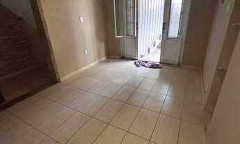 Imagem 5: Maravilhosa Casa de Vila! Imóvel localizado na Estrada Adhemar Bebiano próximo ao Supermer