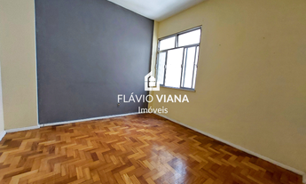 Imagem 3: Apartamento aconchegante com 2 quartos, banheiro social, cozinha com armários planejados e