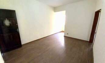 Imagem 3: Prédio único com portão eletrônico, apartamento espaçoso, fundos, desocupado, próximo a to