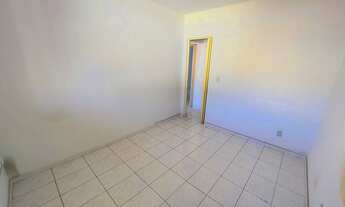 Imagem 7: Apartamento vazio, tipo casa em Piedade, localizado junto ao comércio e com transporte na