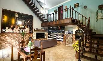 Imagem 4: Casa de alto padrão, totalmente legalizada!! 1º pavimento : - Sala de 6x 8m com pé direito