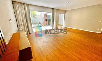 Imagem 2: Imóvel residencial de luxo, apartamento com 140 m² de área total. Localizado em uma posiçã