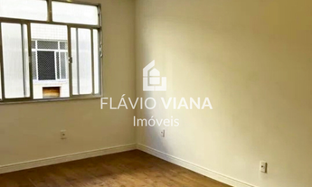 Imagem 2: Apartamento reformado de 66m², pronto para você morar com todo conforto e estilo! O imóv
