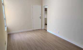 Imagem 2: Quot;Melhor Ponto do Méier! Apartamento vazio, claro e arejado em prédio com elevador, co