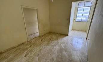 Imagem 2: Quot;Excelente apartamento vazio amplo e arejado, localizado no Méier, a minutos da Dias