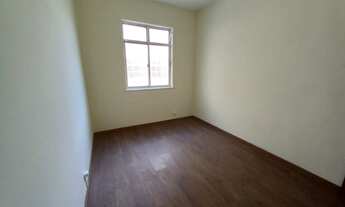 Imagem 4: Quot;Prédio único com portão eletrônico, apartamento espaçoso, fundos, desocupado, próxim