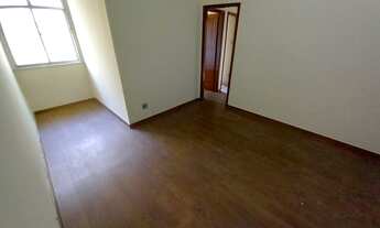 Imagem 3: Quot;Prédio único com portão eletrônico, apartamento espaçoso, fundos, desocupado, próxim