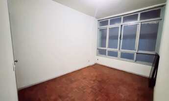 Imagem: Espaçoso apartamento com escritura na Gloria!