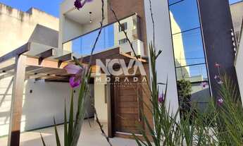 Imagem 3: Casa Duplex na região de Colina de 4 quartos (2 suítes) com closet e 220m²!