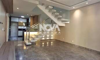 Imagem 4: Casa Duplex na região de Colina de 4 quartos (2 suítes) com closet e 220m²!