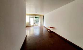 Imagem 4: CasaNova in Rio vende: Apartamento em Copacabana, posto 6, composto por: Sala em 2 ambient