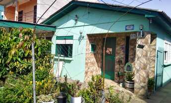 Imagem: Casa localizada próxima da faixa nova