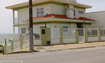 Imagem: CASA FRENTE MAR, PE NA AREIA