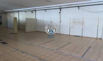 Imagem 7: GALPÃO COMERCIAL COM 7 SALAS E 6 BANHEIROS COM 720 M² TENDO 1.700 METROS DE