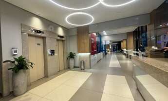 Imagem 2: Sala Comercial Grande - Central de Clinicas - Frente ao Caridade - Com Garagem