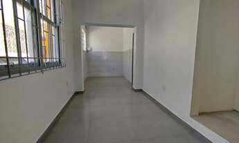 Imagem 2: Casa central., 3 dormitórios na Rua Conde De Porto Alegre