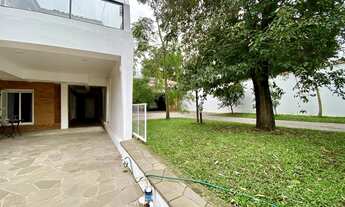 Imagem 3: Casa de campo em área urbana com terreno de 1.160m² e 800m² de área construida