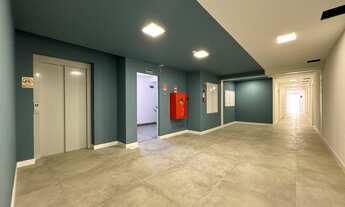 Imagem 6: Apartamento Moderno de 2 Dormitórios com Garagem, Sacada e Churrasqueira no Cent