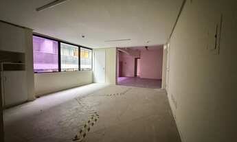 Imagem 3: Sala Comercial Grande - Central de Clinicas - Frente ao Caridade - Com Garagem