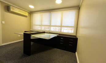 Imagem 4: Sala Comercial - Mobiliada - Andar Alto - 2 garagens