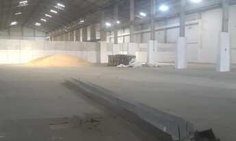 Imagem: Galpão com 2.200 m² dentro de condomínio