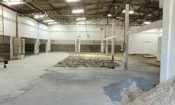 Imagem: Galpão 850 m²  Pé Direito 6m e Estrutura