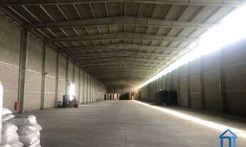 Imagem: Galpão com 3.000 m² em condomínio do