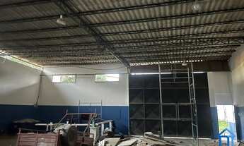 Imagem 2: Galpão multifuncional com estrutura para operações comerciais e logísticas