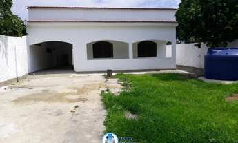 Imagem: Casa ao lado DPO / Shopping Outlet Premium