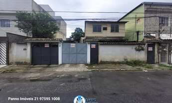 Imagem: Terreno com 4 casas a venda no centro da