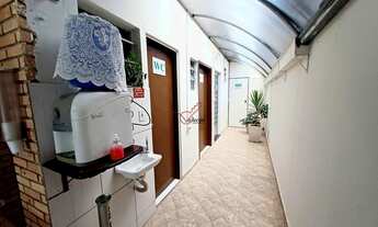 Imagem 3: Casa 4 dormitórios com Edícula à Venda no Bosque dos Eucaliptos em São José dos