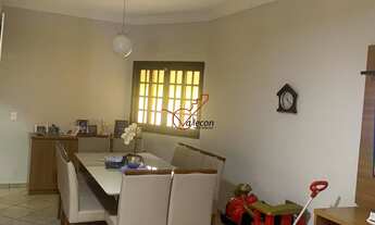 Imagem 3: Casa bem localizado na região norte de São José dos Campos!