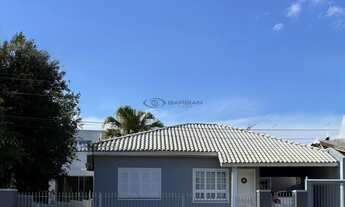 Imagem 2: Casa com Piscina em Linha Santa Cruz