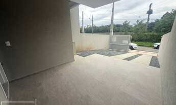 Imagem 5: Sobrado geminado no centro de Balneário Piçarras SC