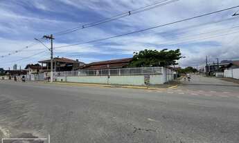 Imagem 6: Casa de esquina mobília a venda Balneário Piçarras SC