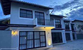 Imagem: Sobrado em Penha Sc pronto para morar