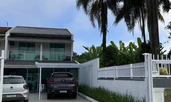 Imagem: Casa sobrado com area de festa em balneario