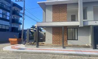 Imagem 3: Sobrado geminado proximo do mar