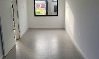 Imagem 7: SOBRADO PROXIMO DO MAR EM BALNEARIO PICARRAS SC