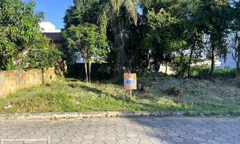 Imagem: Terreno perto da praia