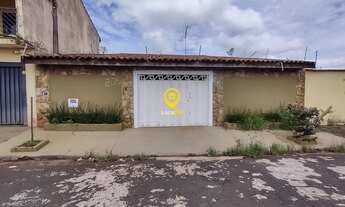 Imagem: VENDE Casa 3 Dormitórios com Piscina em