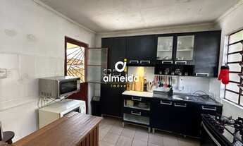 Imagem 5: Excelente casa com amplo terreno