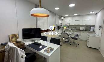 Imagem: Sala com equipamentos de dentista