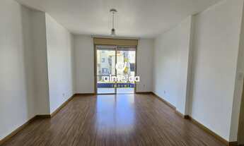 Imagem 3: Apartamento Central com 2 Dormitórios + Dependência Completa e Vaga de Garagem!