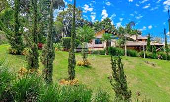 Imagem 7: Chácara com casa duplex de 250m² em uma área de 5.000 m², com deck com churrasqu